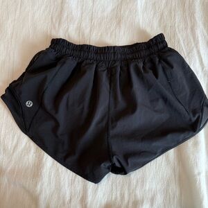 lululemon athletica hottie hot lose rise 2.5  Women's Athletic Black Shorts